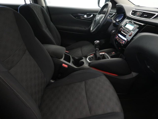 Nissan Qashqai  1.2 DIG-T 