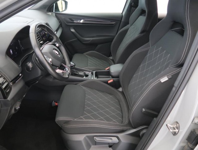 Škoda Karoq  1.5 TSI Sportline