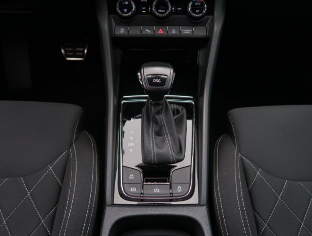 Škoda Karoq  1.5 TSI Sportline
