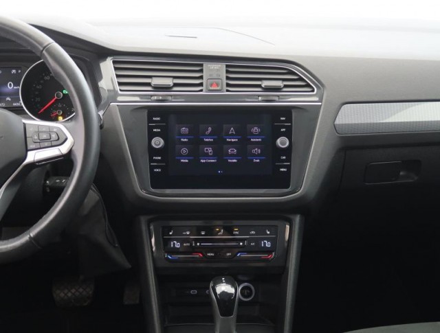 Volkswagen Tiguan  1.5 TSI Life
