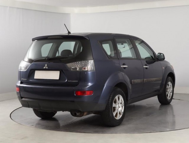 Mitsubishi Outlander  2.4 MIVEC 
