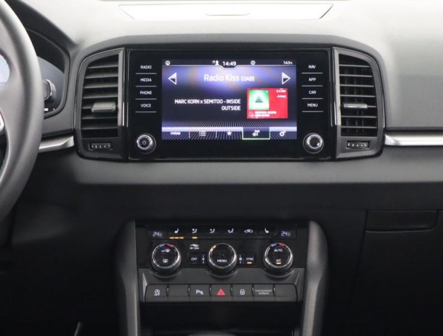 Škoda Karoq  1.5 TSI Fresh