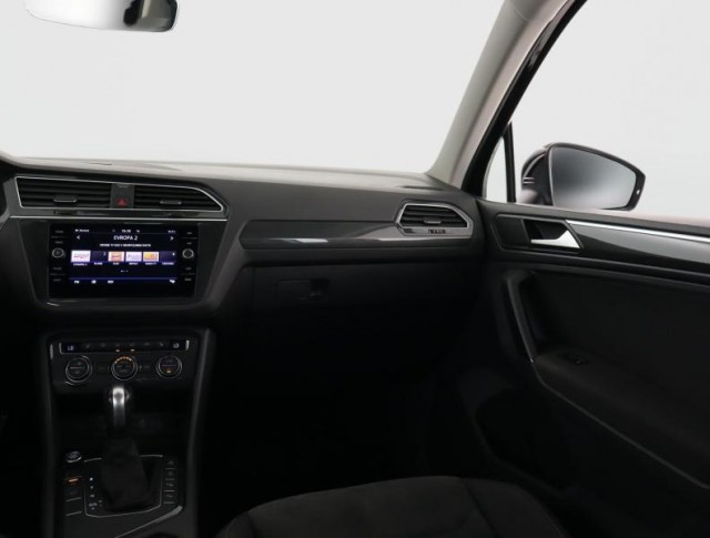 Volkswagen Tiguan  1.5 TSI R-Line