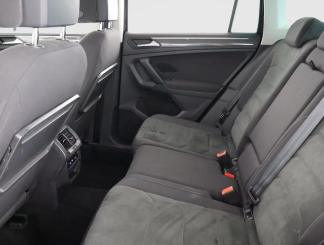 Volkswagen Tiguan  1.5 TSI R-Line