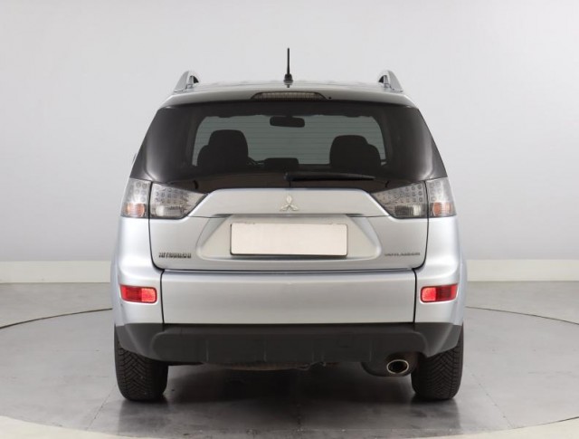 Mitsubishi Outlander  2.4 MIVEC 