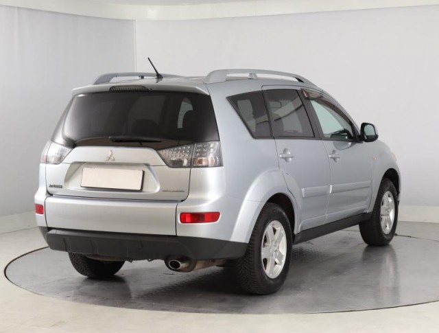 Mitsubishi Outlander  2.4 MIVEC 