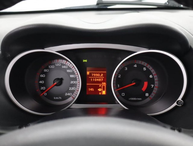 Mitsubishi Outlander  2.4 MIVEC 