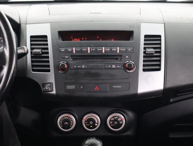 Mitsubishi Outlander  2.4 MIVEC 