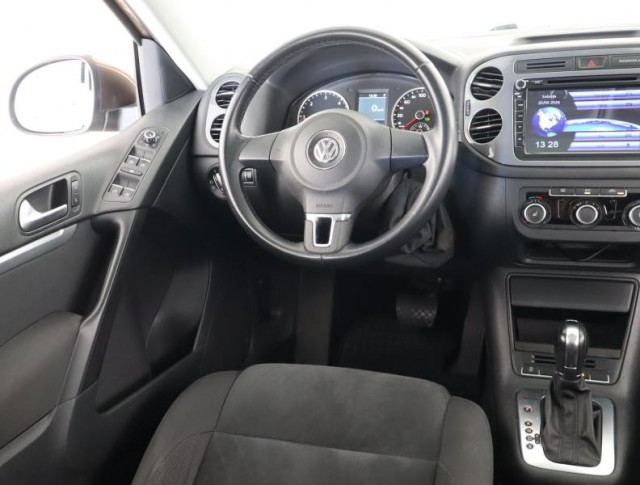 Volkswagen Tiguan  2.0 TDI Sport