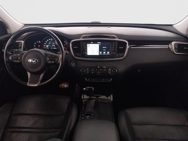 Kia Sorento  2.2 CRDi 