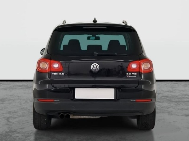 Volkswagen Tiguan  2.0 TSI 