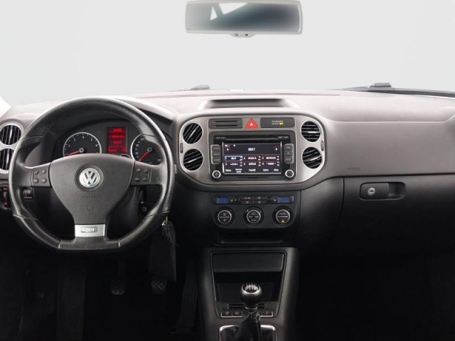 Volkswagen Tiguan  2.0 TSI 