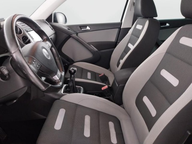 Volkswagen Tiguan  2.0 TSI 