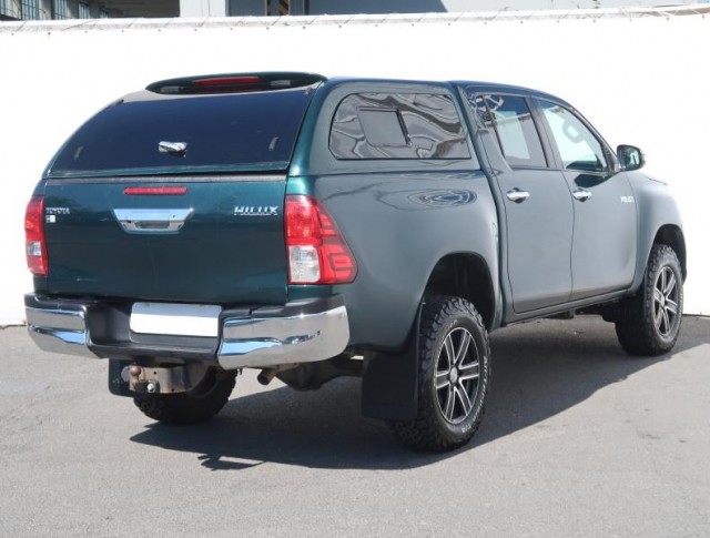 Toyota Hilux  2.4 D-4D 