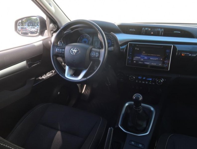 Toyota Hilux  2.4 D-4D 