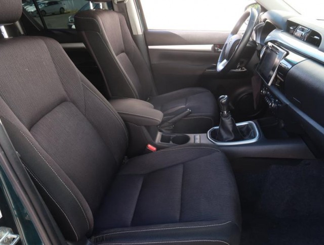 Toyota Hilux  2.4 D-4D 