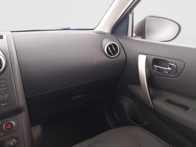 Nissan Qashqai  1.6 