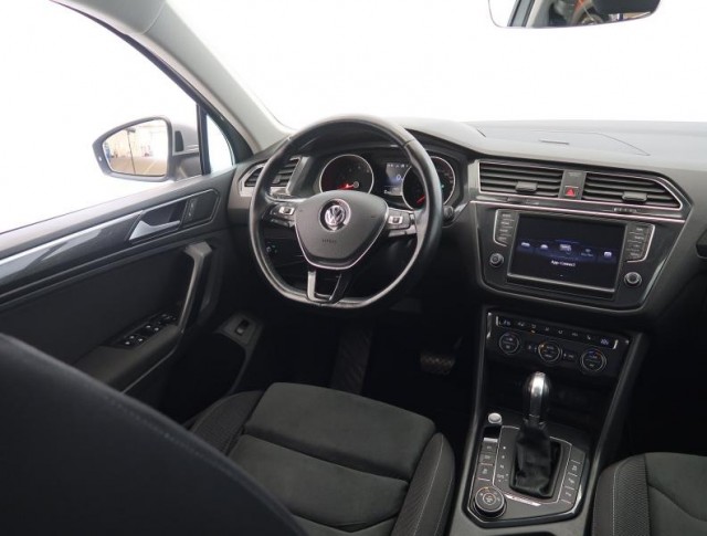 Volkswagen Tiguan  2.0 TSI R-Line