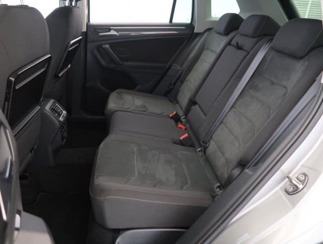Volkswagen Tiguan  2.0 TSI R-Line