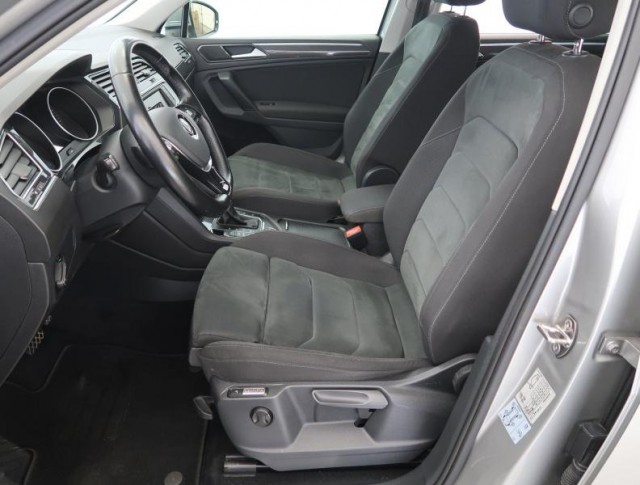 Volkswagen Tiguan  2.0 TSI R-Line