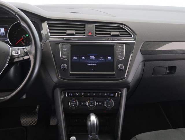 Volkswagen Tiguan  2.0 TSI R-Line