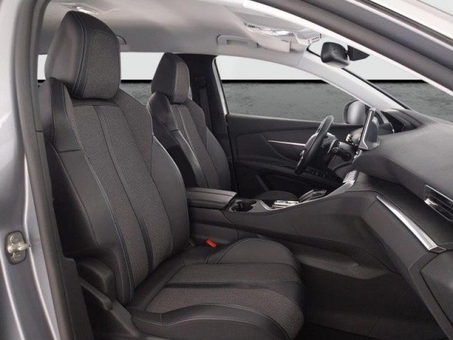 Peugeot 5008  PureTech 130 