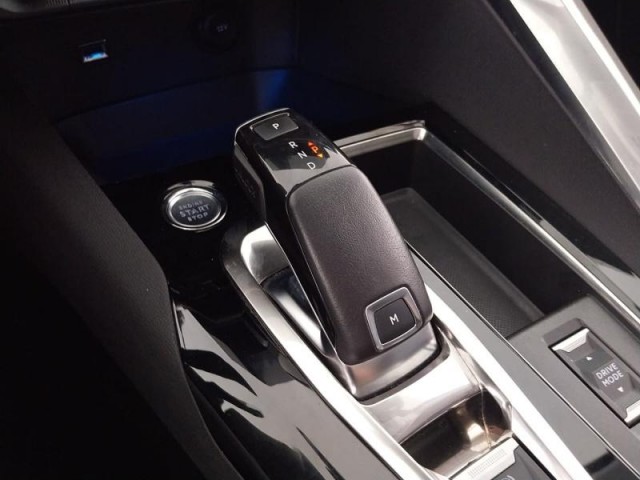 Peugeot 5008  PureTech 130 