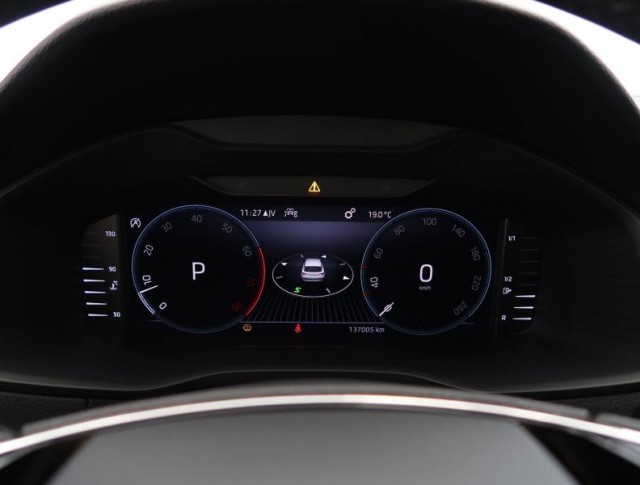Škoda Karoq  1.5 TSI 