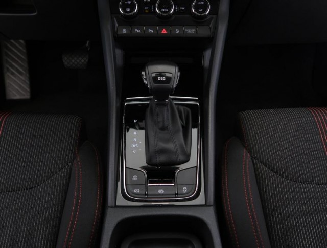 Škoda Karoq  1.5 TSI 