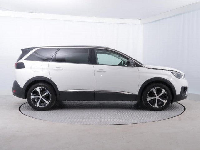 Peugeot 5008  PureTech 130 Allure