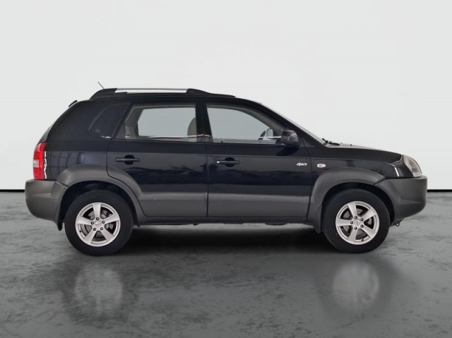 Hyundai Tucson  2.0 i 
