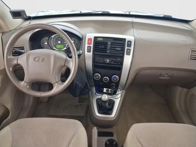 Hyundai Tucson  2.0 i 