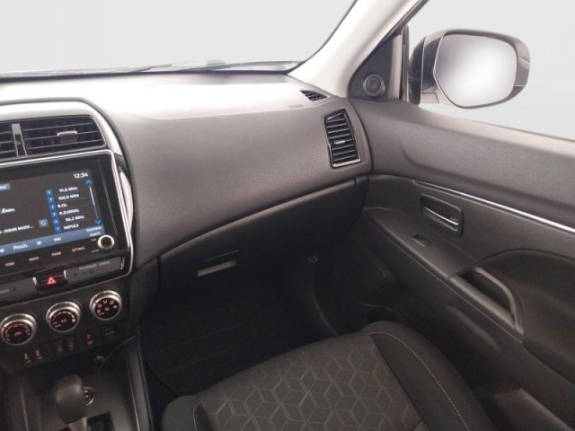 Mitsubishi ASX  2.0 MIVEC 