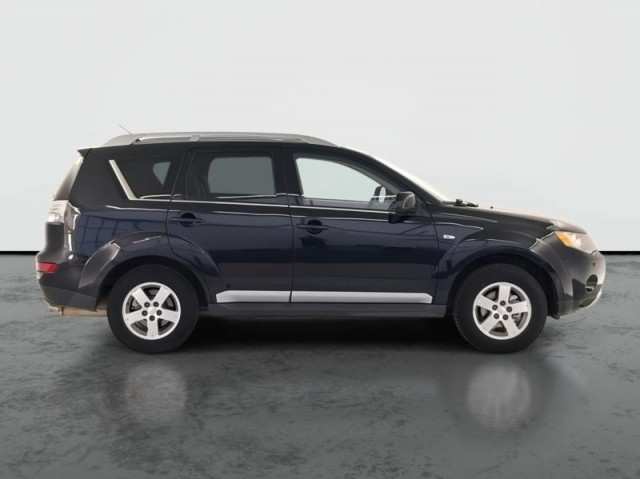 Mitsubishi Outlander  2.4 MIVEC 