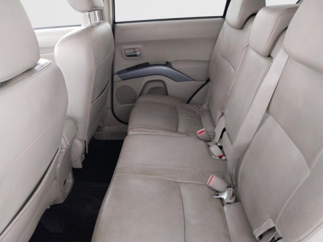 Mitsubishi Outlander  2.4 MIVEC 