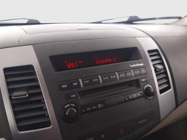 Mitsubishi Outlander  2.4 MIVEC 