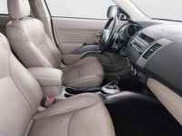 Mitsubishi Outlander  2.4 MIVEC 