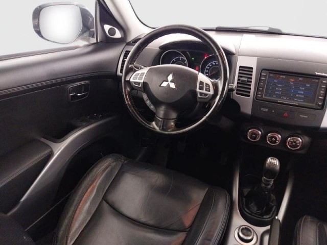 Mitsubishi Outlander  2.2 DI-D 