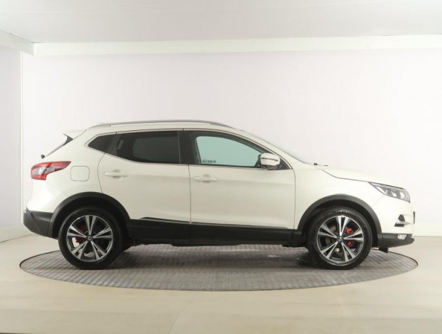 Nissan Qashqai  1.6 DIG-T 