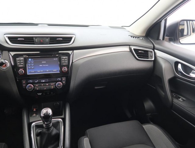 Nissan Qashqai  1.6 DIG-T 