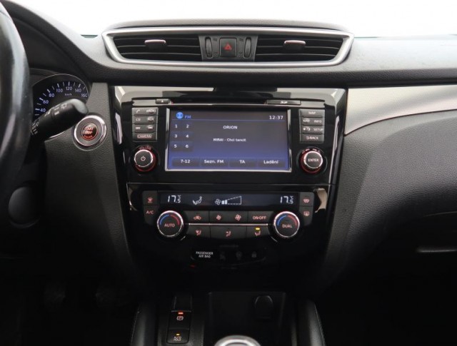 Nissan Qashqai  1.6 DIG-T 