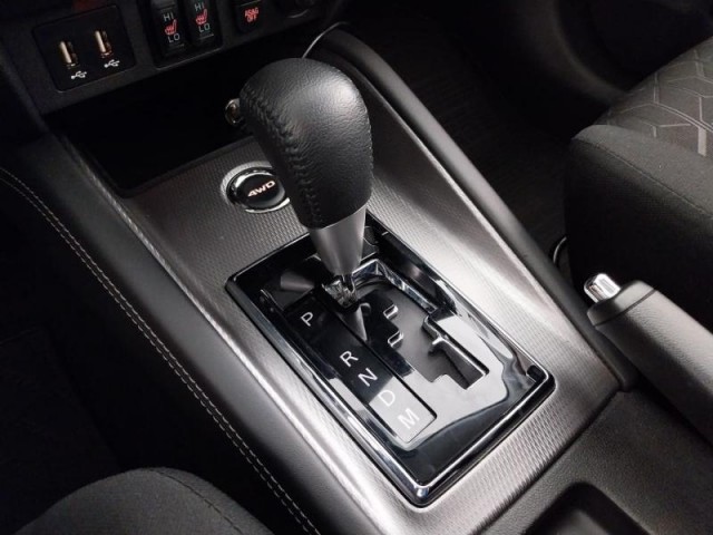 Mitsubishi ASX  2.0 MIVEC 