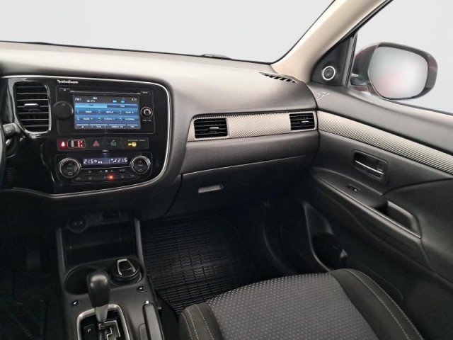 Mitsubishi Outlander  2.2 DI-D 