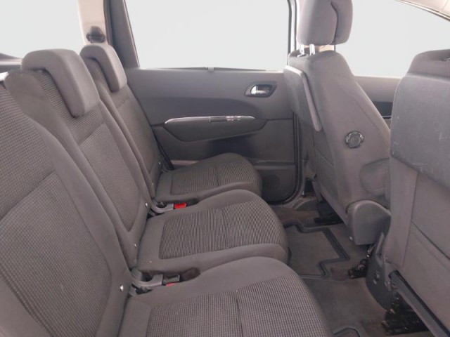 Peugeot 5008  1.6 HDi Active