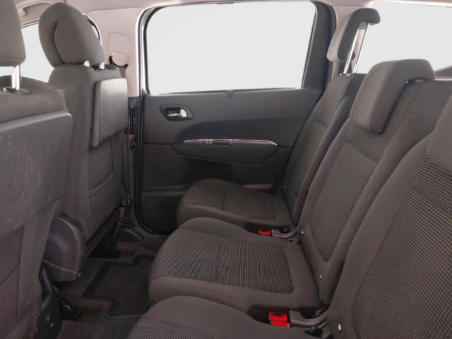 Peugeot 5008  1.6 HDi Active