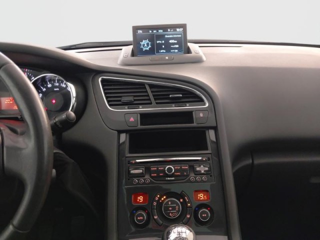 Peugeot 5008  1.6 HDi Active