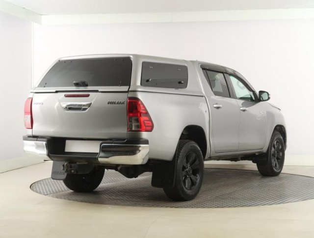 Toyota Hilux  2.4 D-4D 
