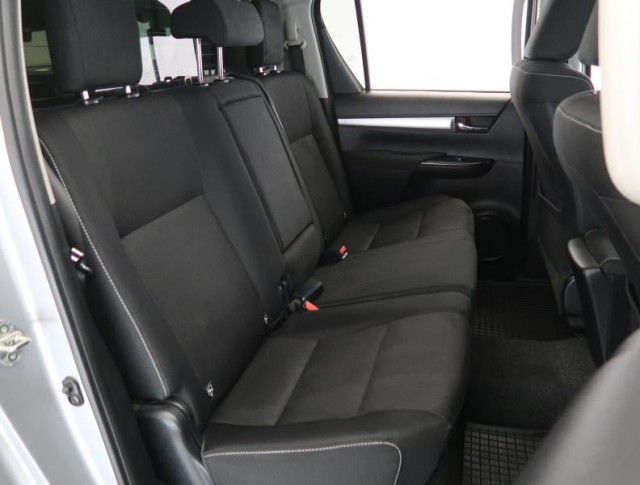 Toyota Hilux  2.4 D-4D 