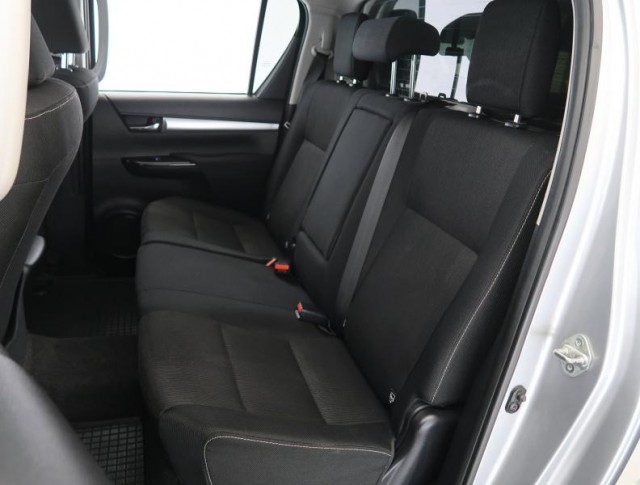 Toyota Hilux  2.4 D-4D 