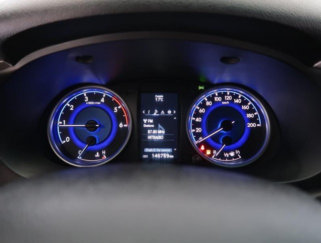 Toyota Hilux  2.4 D-4D 
